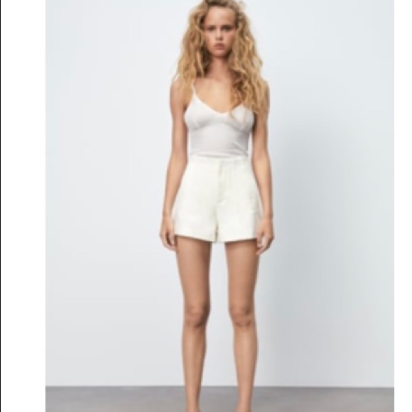 Zara high waist topstitch shorts M ecru worn once - Picture 1 of 3